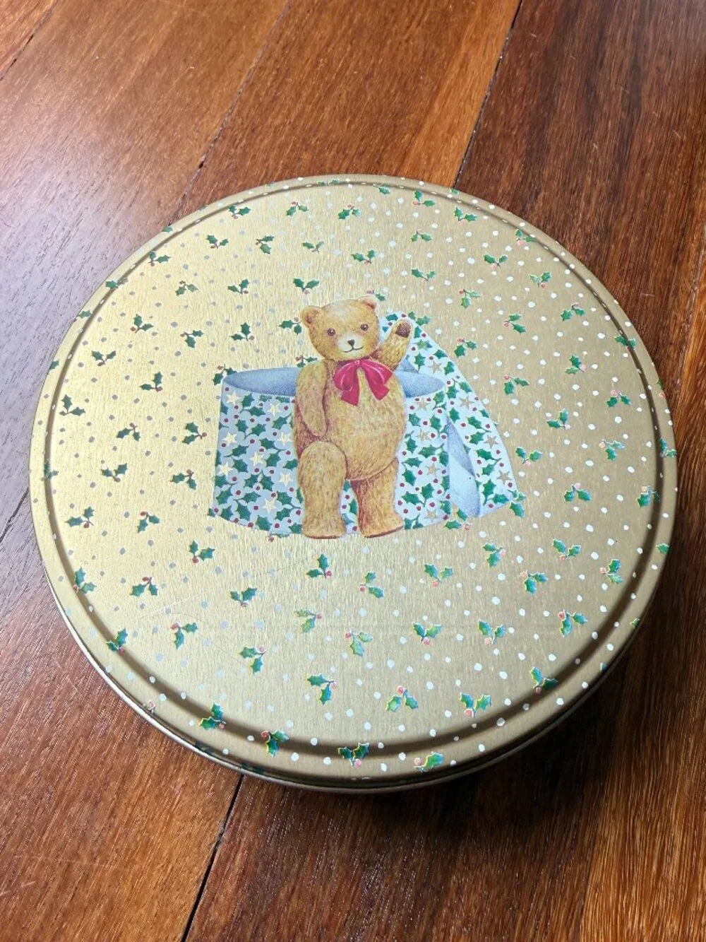 Vintage Department 56 Holly Bears Christmas Metal Tin